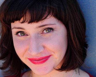 Mellyheadshot21